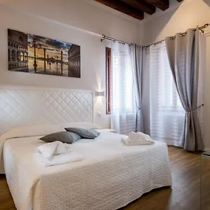 https://ca-giusta.hotelinveneto.com